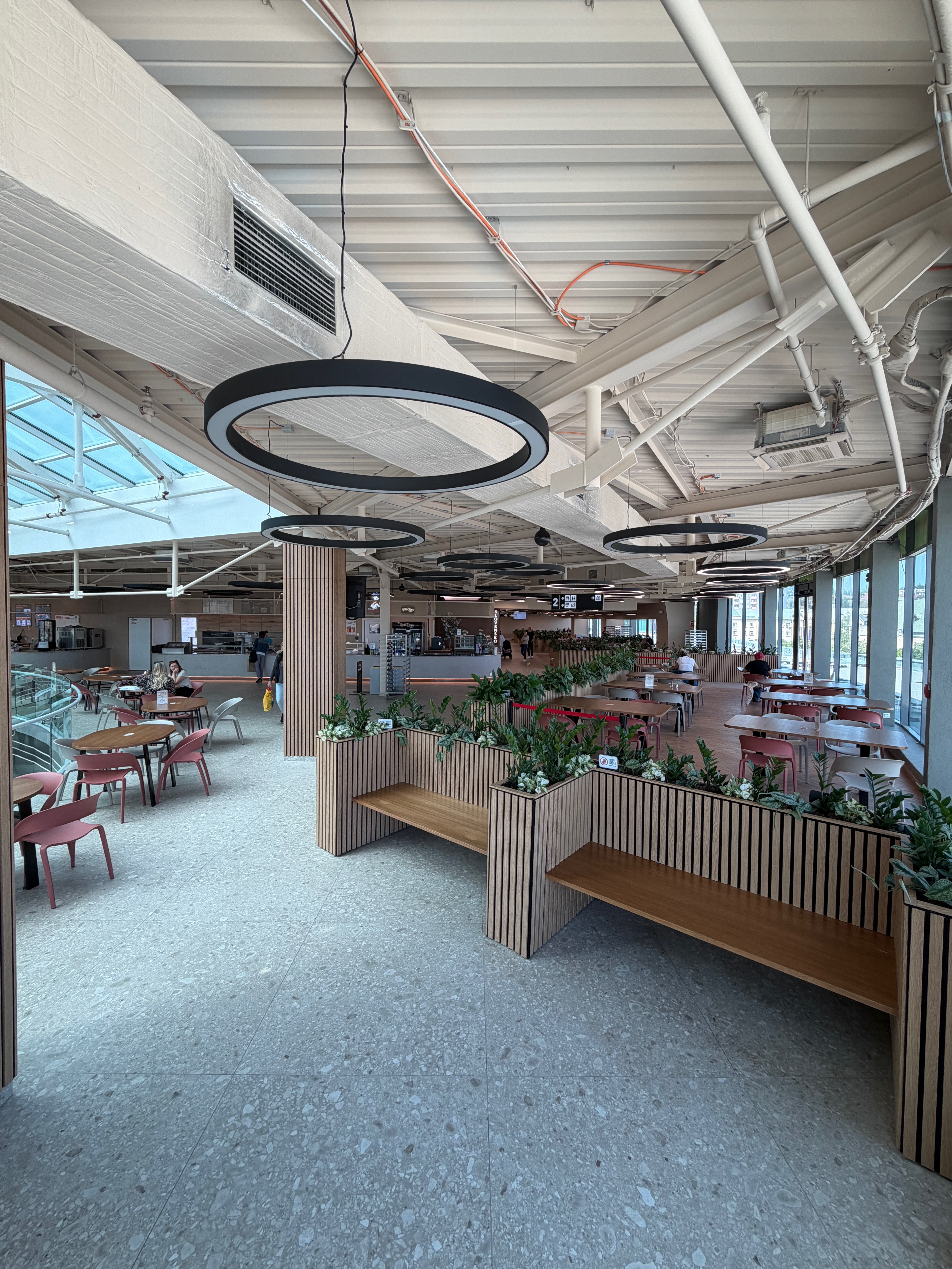 Foodcourt — DITURIA Shopping Center
