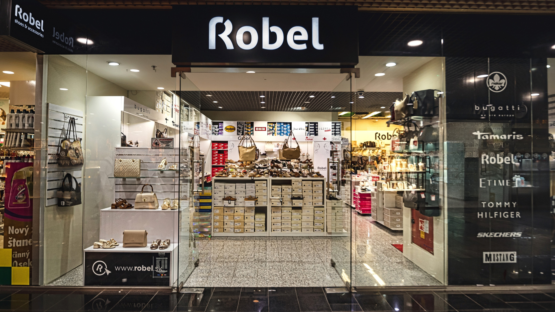 Prevádzka Robel shoes v nákupnom centre DITURIA