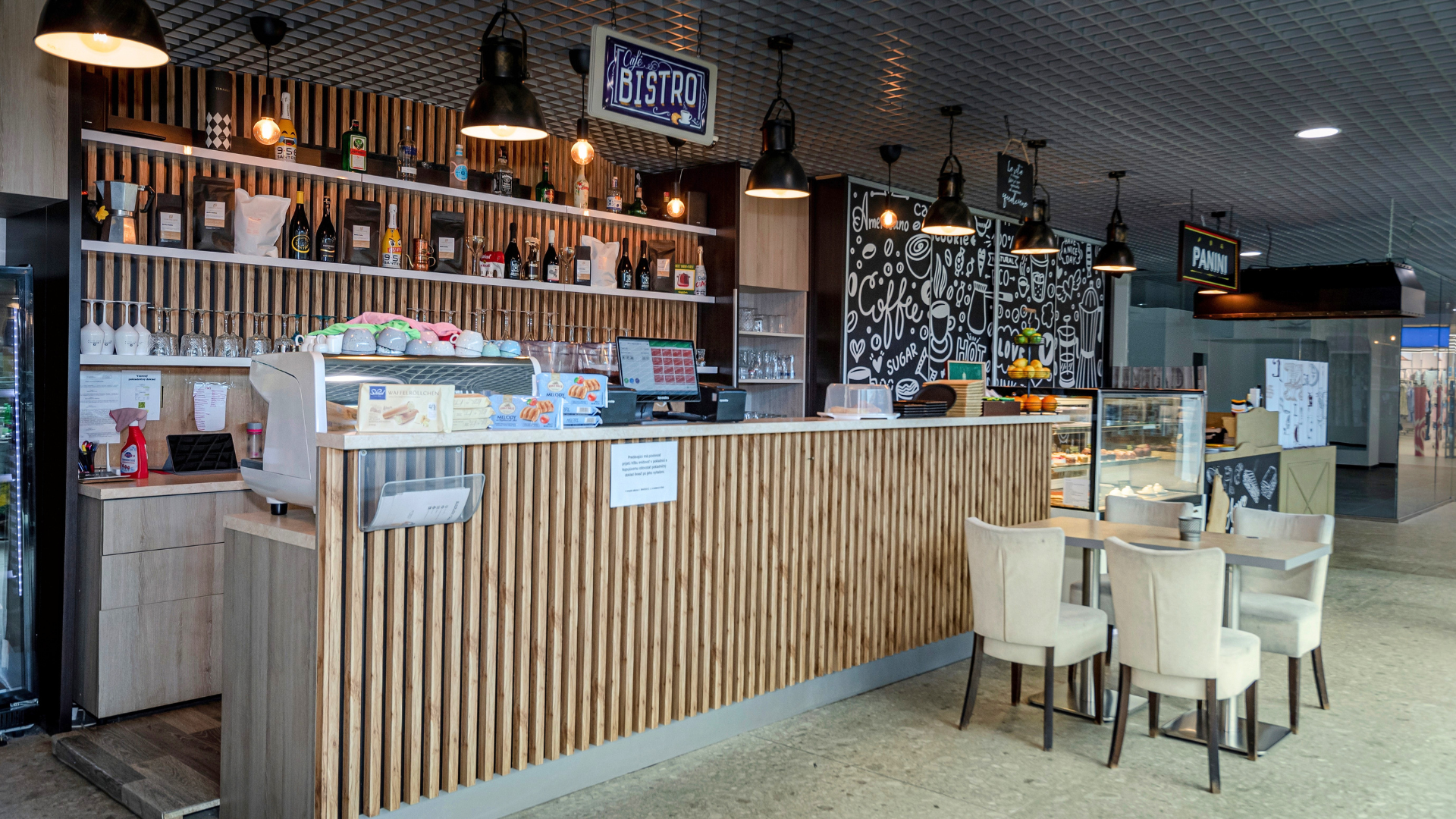Prevádzka Bistro & Bar IL CAFFE v nákupnom centre DITURIA